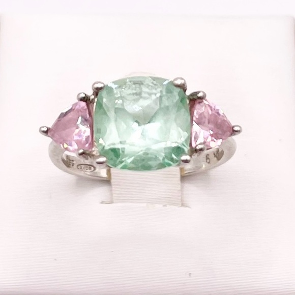 Size 5 Seafoam Green Topaz Avon signed 925 Sterling Silver Ring - Picture 1 of 9